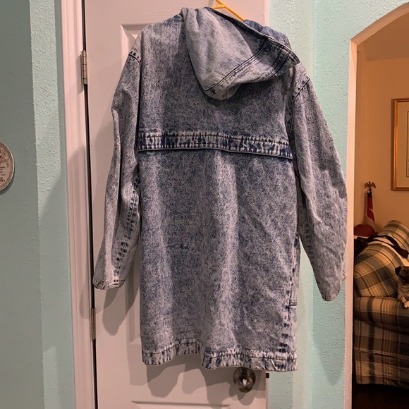 Vintage acid wash jean jacket w hood - Picture 8 of 9